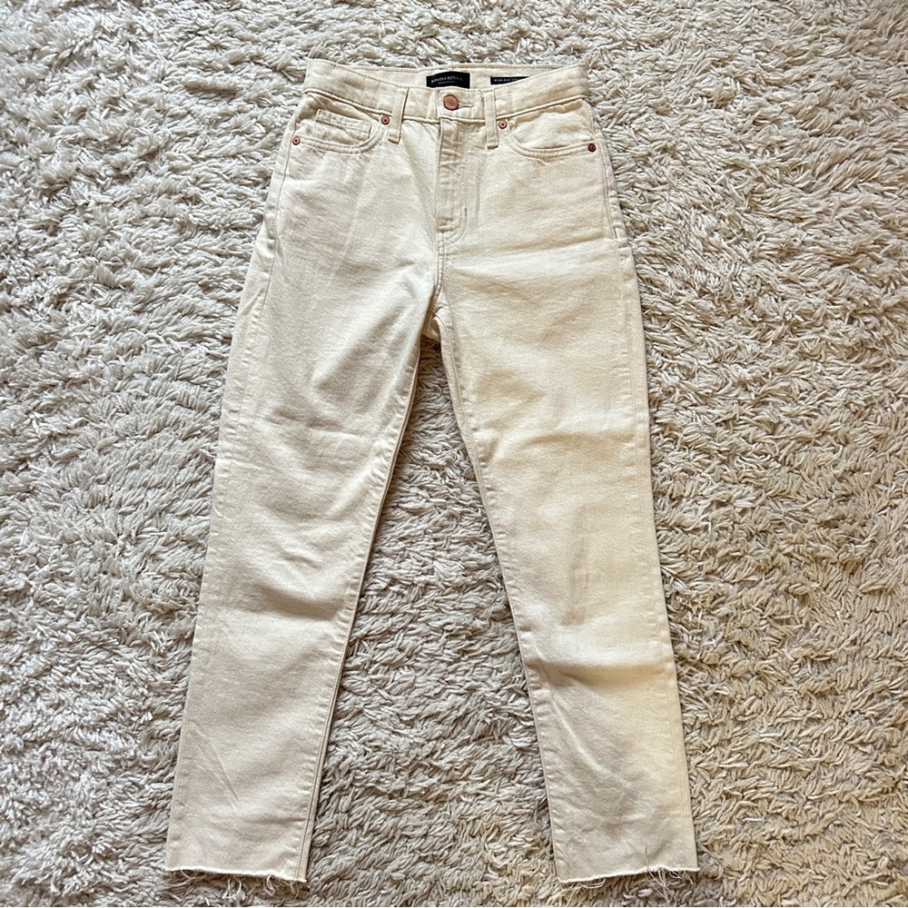 Banana Republic High-Rise Straight Leg Raw Hem Jeans | Cream | Size 26